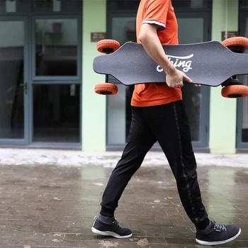 2023 novo barvno TV skuter kul daljinski upravljalnik štiri kolesa skateboard večnamensko skuter