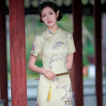 Dolgo Cheongsam 2023 Poletje Mlada Dekleta Izboljšanje Temperament Dnevno Self-gojenje Kitajski Slog Vintage Obleko Qipao za Ženske